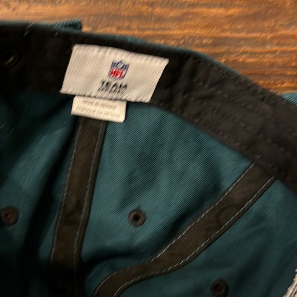 EUC Philadelphia Eagles NFL hat, cap - Picture 6 of 10